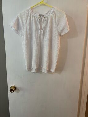 LOFT White Short-Sleeve Textured Tie-Neck Blouse